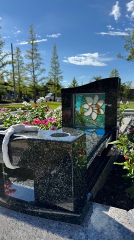 沖縄の海をイメージした青いステンド(*^^*)